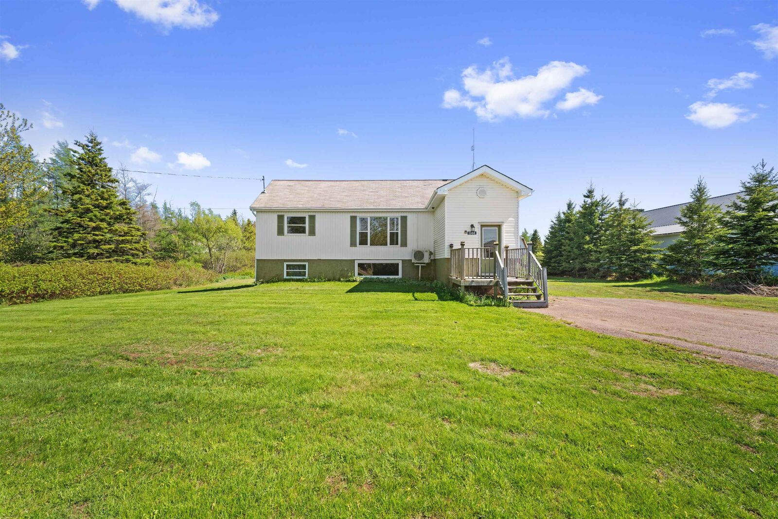 Property Photo: 1144 Ellerslie Road PE C0B 1J0