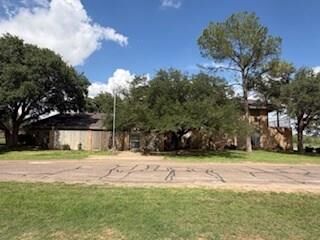 Property Photo: 423 Carol Lane TX 79705