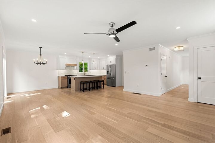 Property Photo:  5 Ciaramitaro Ct  MA 01930 