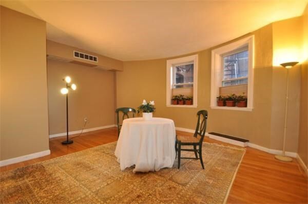 Property Photo: 260 Beacon Street 1 MA 02116