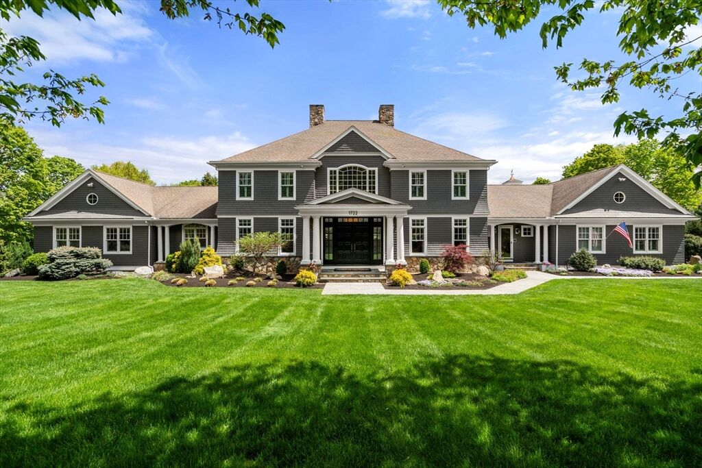 Property Photo:  1722 Monument St  MA 01742 