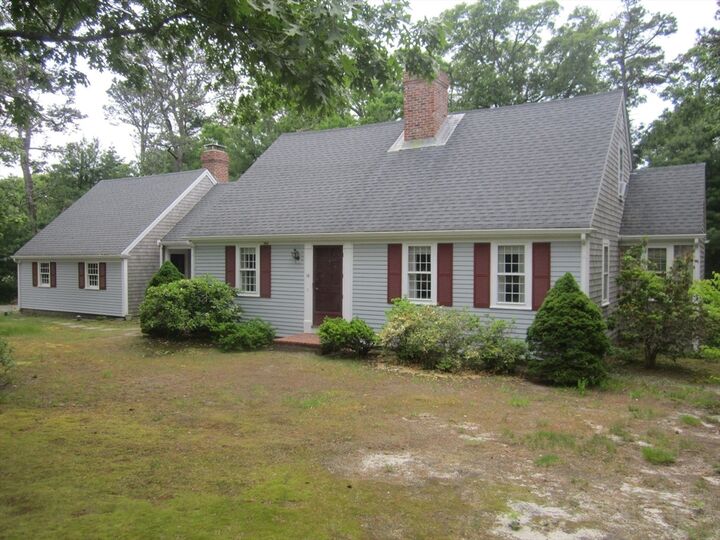 Property Photo:  18 Sturbridge Dr  MA 02653 