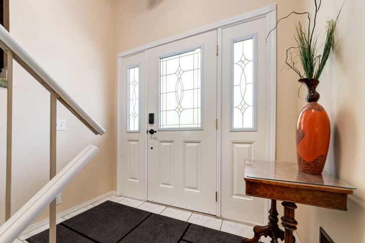 Property Photo:  216 Cannington Place SW  AB T2W 1Z8 