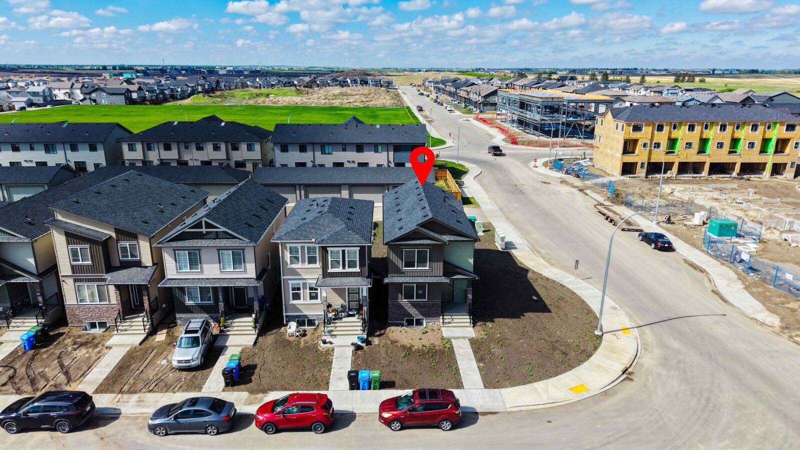 Property Photo:  160 Belvedere Park SE  AB T2A 7G8 