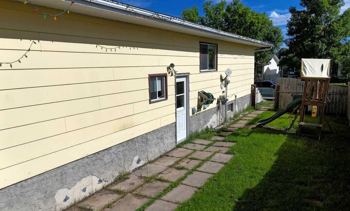 Property Photo: 5704 Westhaven Drive AB T7E 1J6