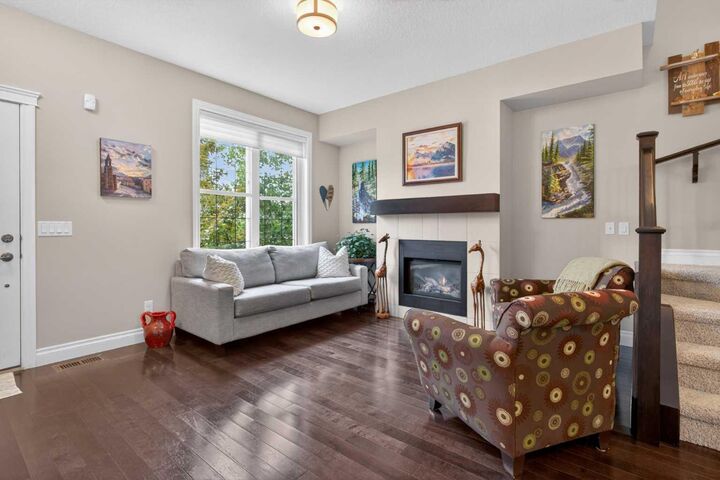 Property Photo:  340 Quarry Park Boulevard SE  AB T2C 5L4 