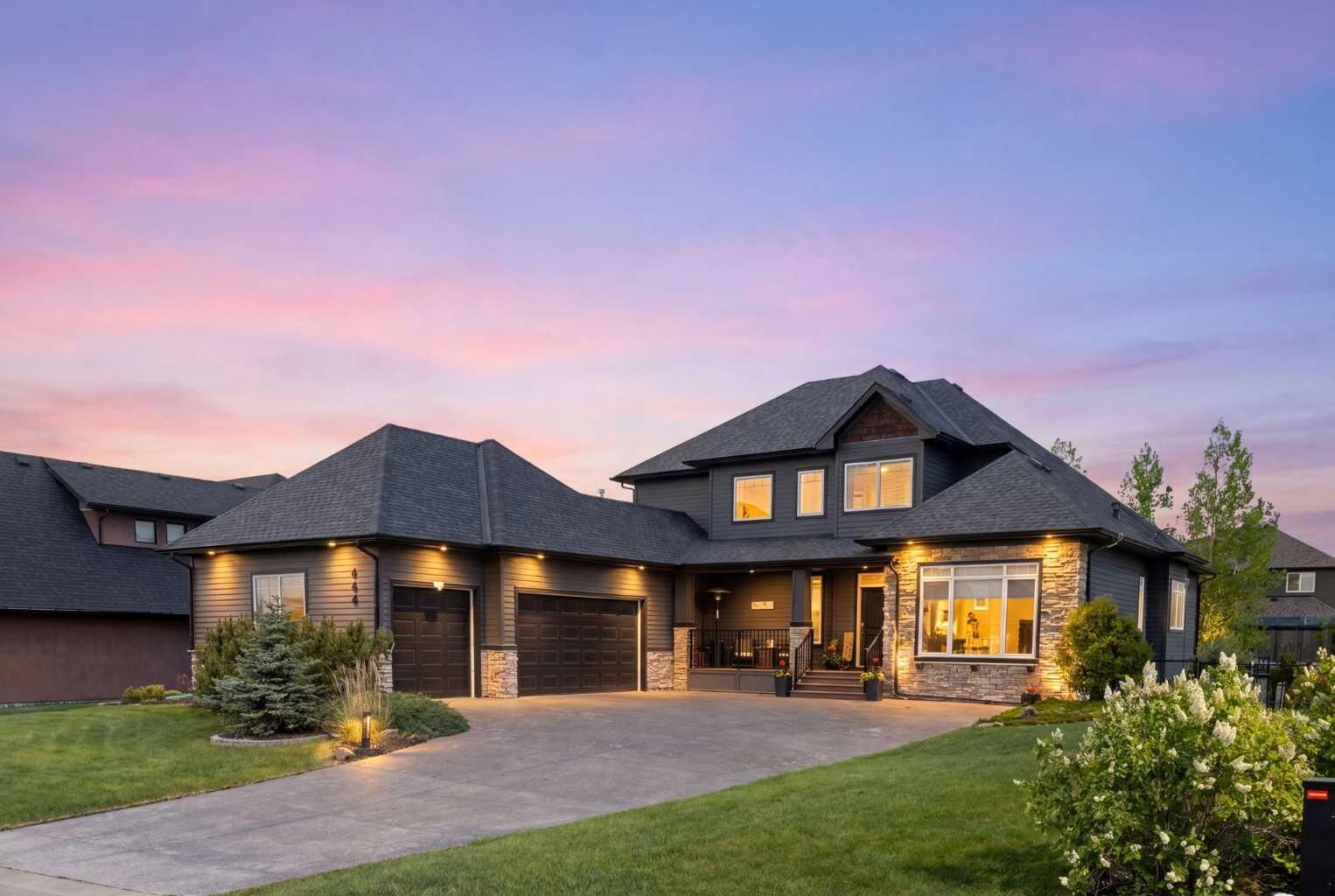 Property Photo:  444 Montclair Place  AB T4C 0A8 