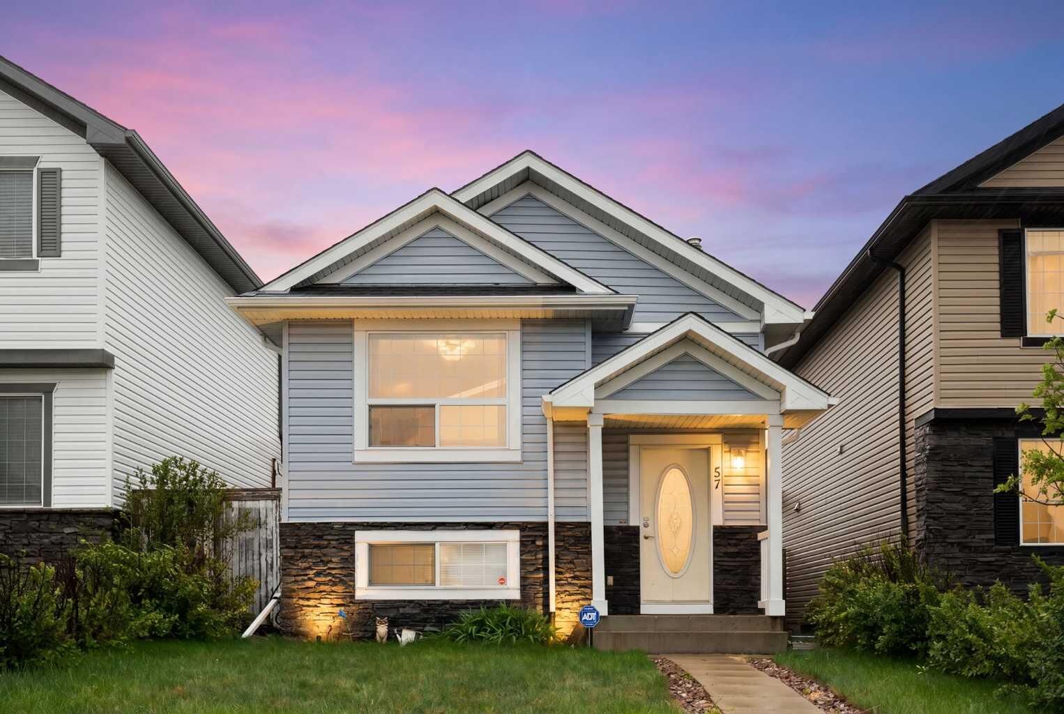 Property Photo:  57 Saddlemont Grove NE  AB T3J 4Z9 