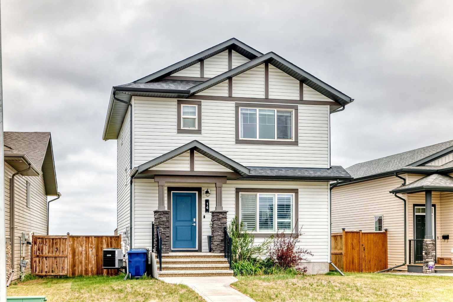 Property Photo:  14 Aurora Boulevard  AB T4M 0M1 