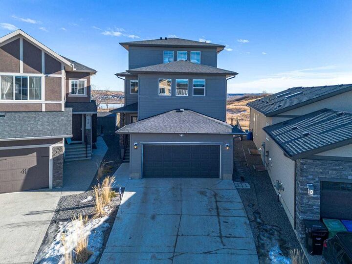 Property Photo:  68 Walcrest View SE  AB T2X 4G3 