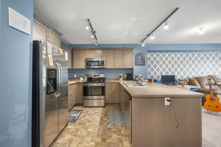 Property Photo:  402 Kincora Glen Road NW 3110  AB T3R 0V2 