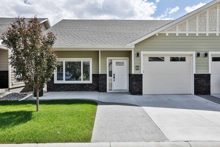 333 Cowan Avenue 12 — photo 1