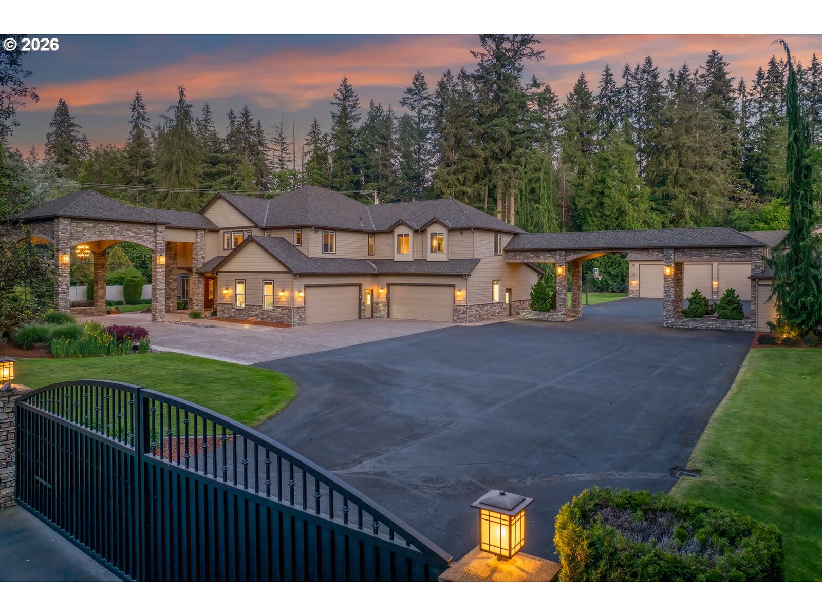 Property Photo:  4911 NE Salmon Creek St  WA 98686 