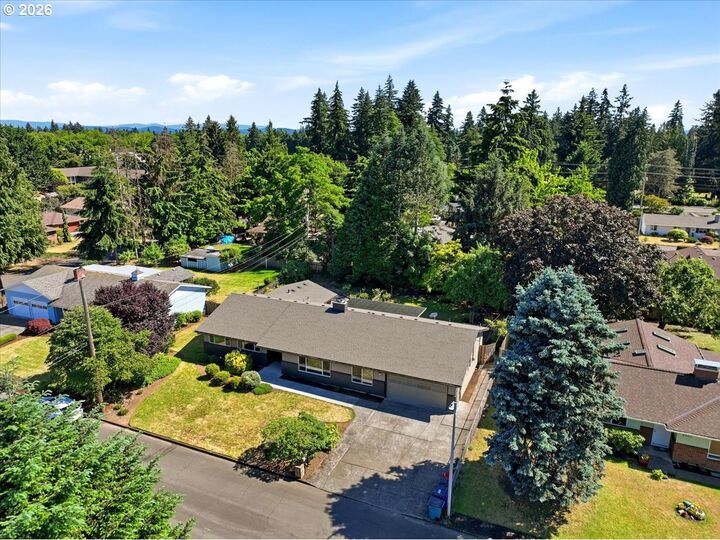 Property Photo:  6209 Idaho St  WA 98661 