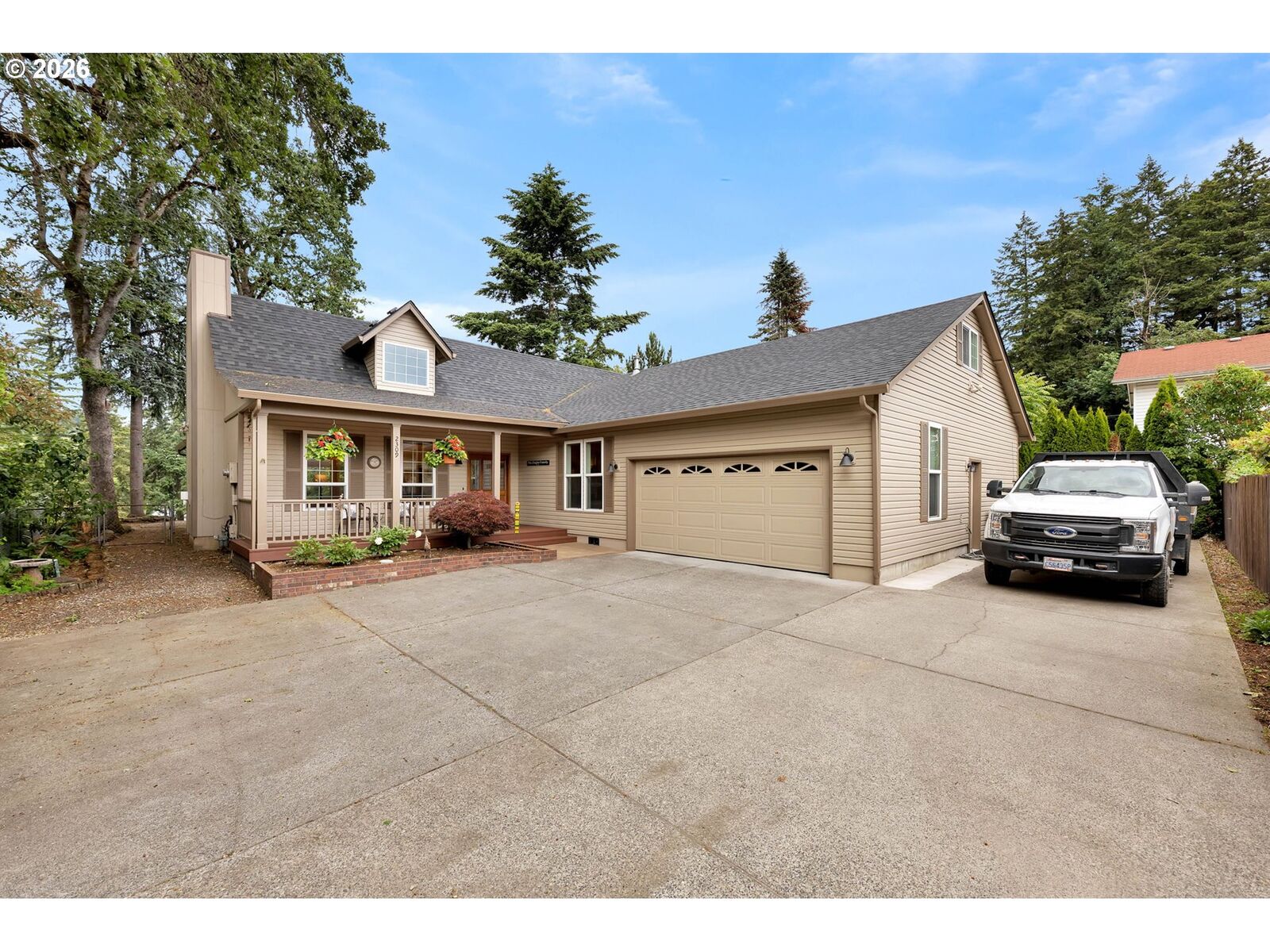 Property Photo: 2309 G St WA 98671