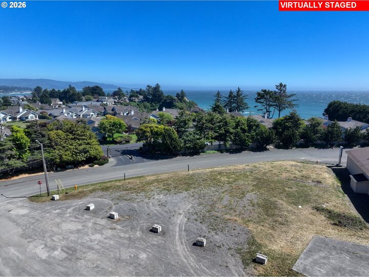 Property Photo:  King St 2801  OR 97415 