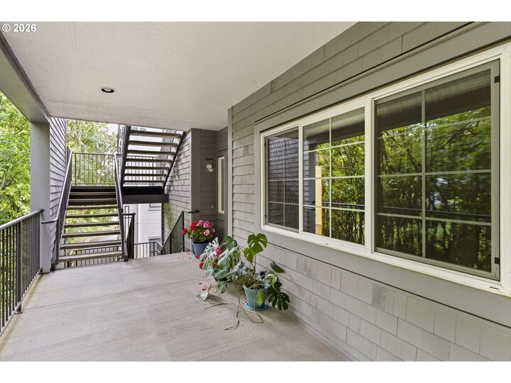 Property Photo:  123 3rd St  OR 97034 