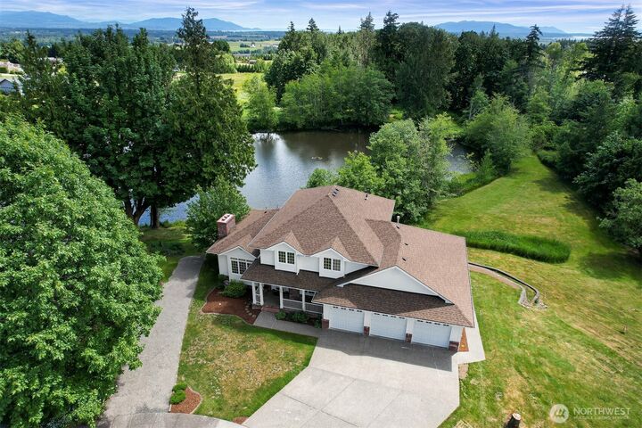 Property Photo:  5887  Bay Pine Court  WA 98248 