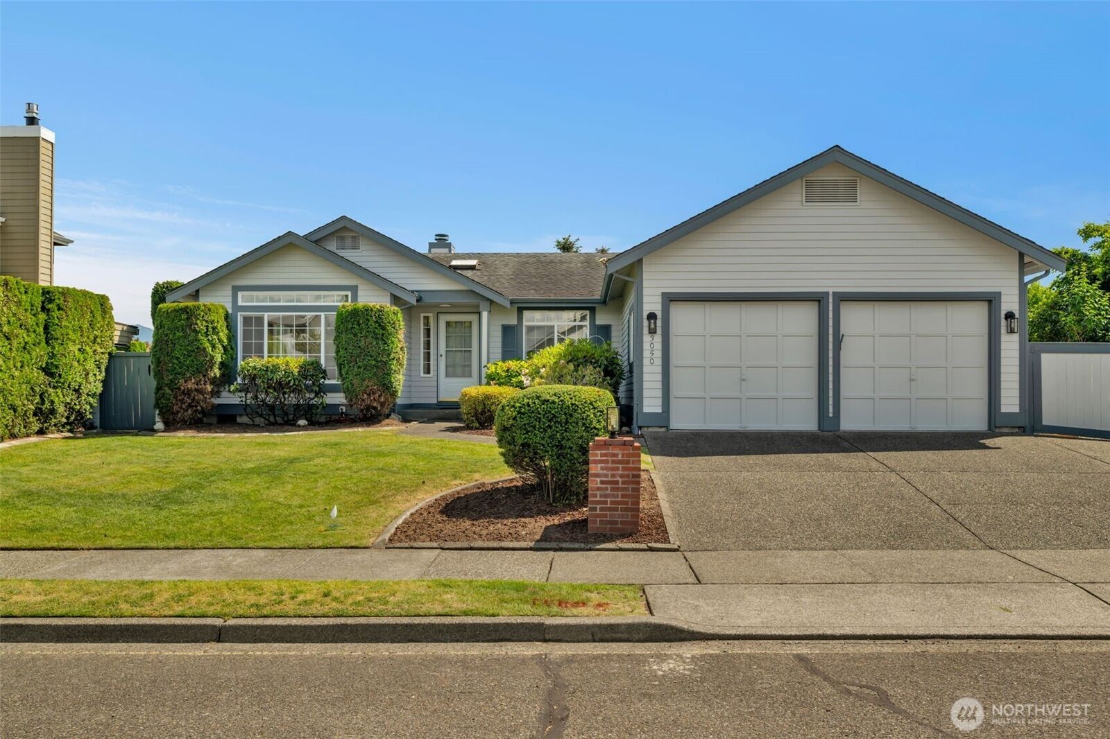 Property Photo: 3050 Chelsea Lane WA 98022