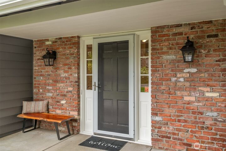 Property Photo: 7928 SE 76th Street WA 98040
