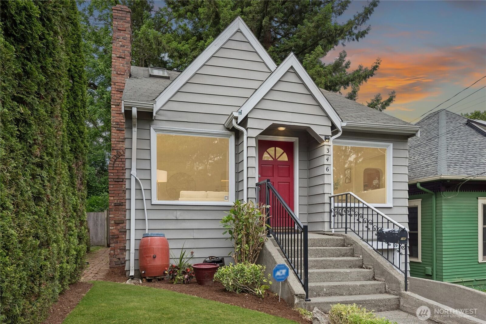 Property Photo:  346 NE 58th Street  WA 98105 