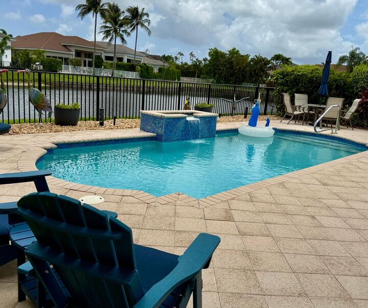 Property Photo: 4076 Briarcliff Circle FL 33496