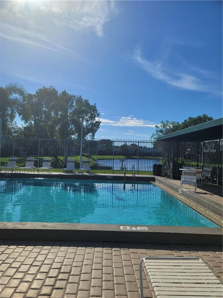 Property Photo: 5200 Lake Loop Road FL 33330