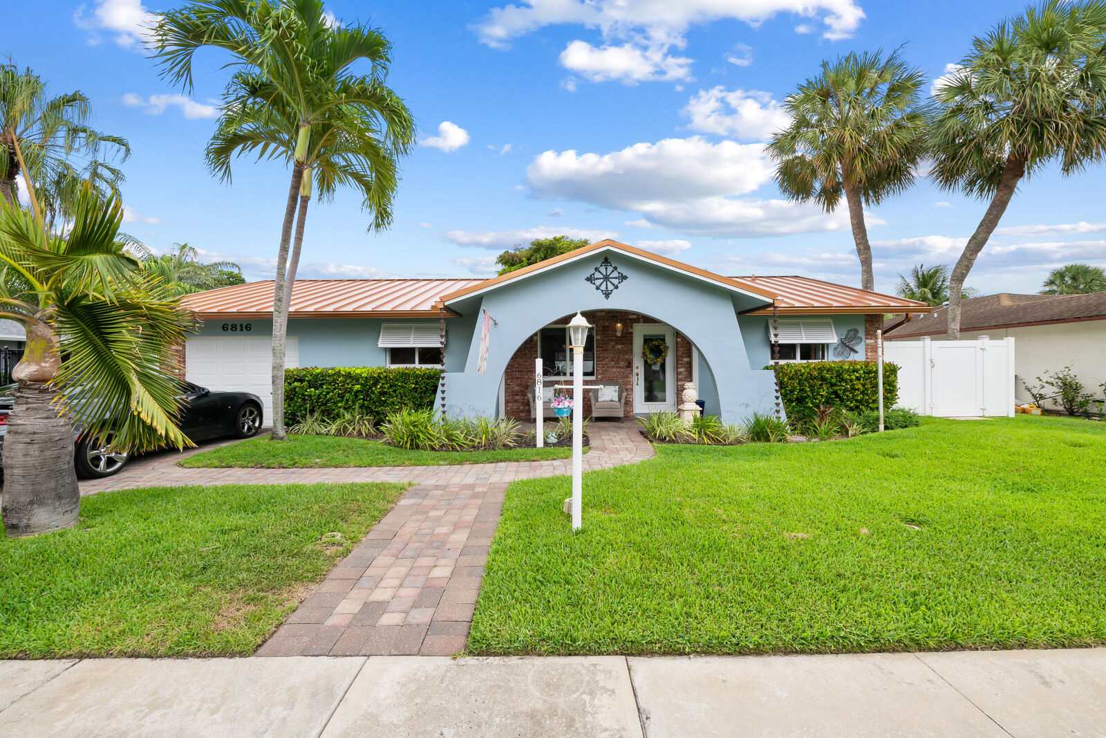 Property Photo:  6816 NW 28th Terrace  FL 33309 