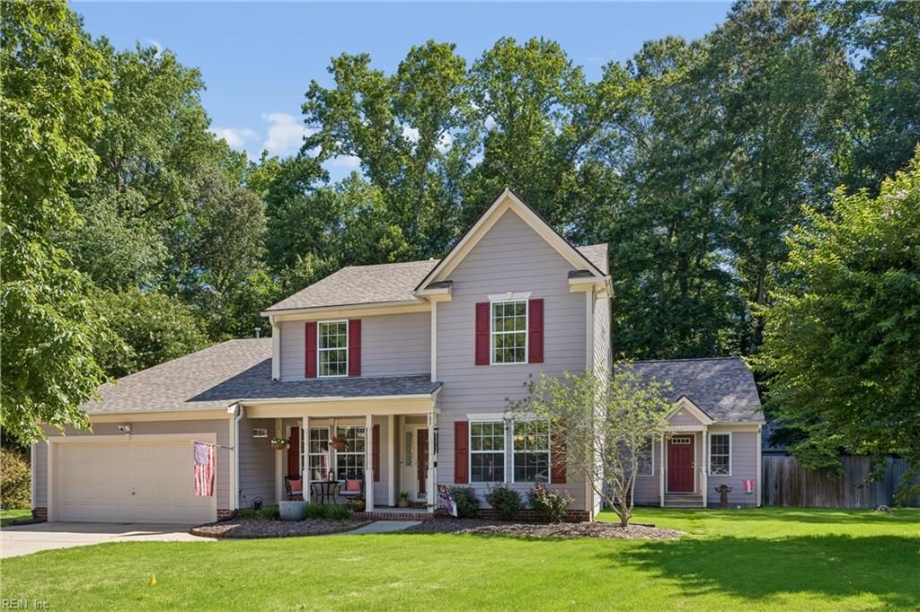 Property Photo: 709 Robin Hood Dr VA 23693
