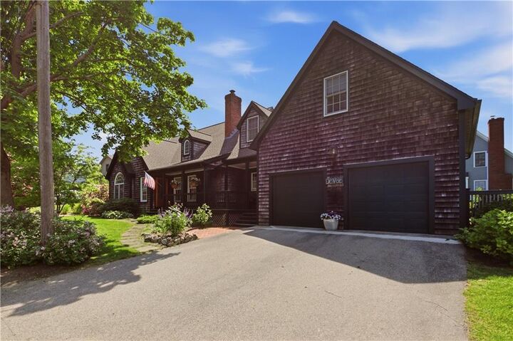 Property Photo:  82 Clinton Avenue  RI 02835 