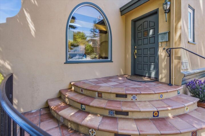 Property Photo:  418 Ridge Road  CA 94070 
