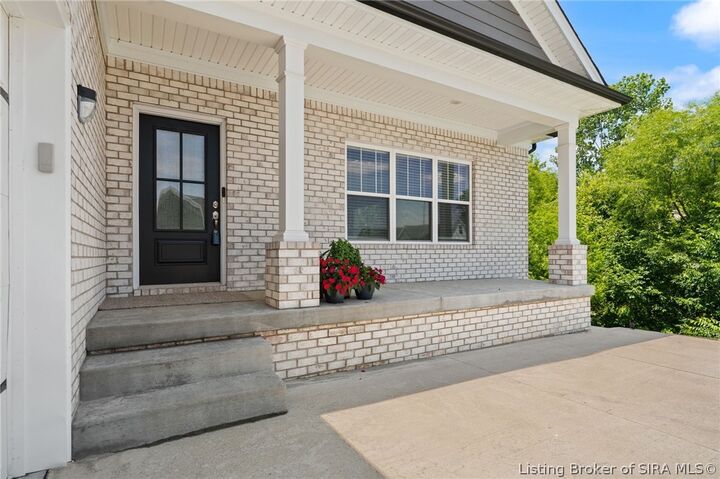 Property Photo:  8002 Shady View Drive  IN 47111 