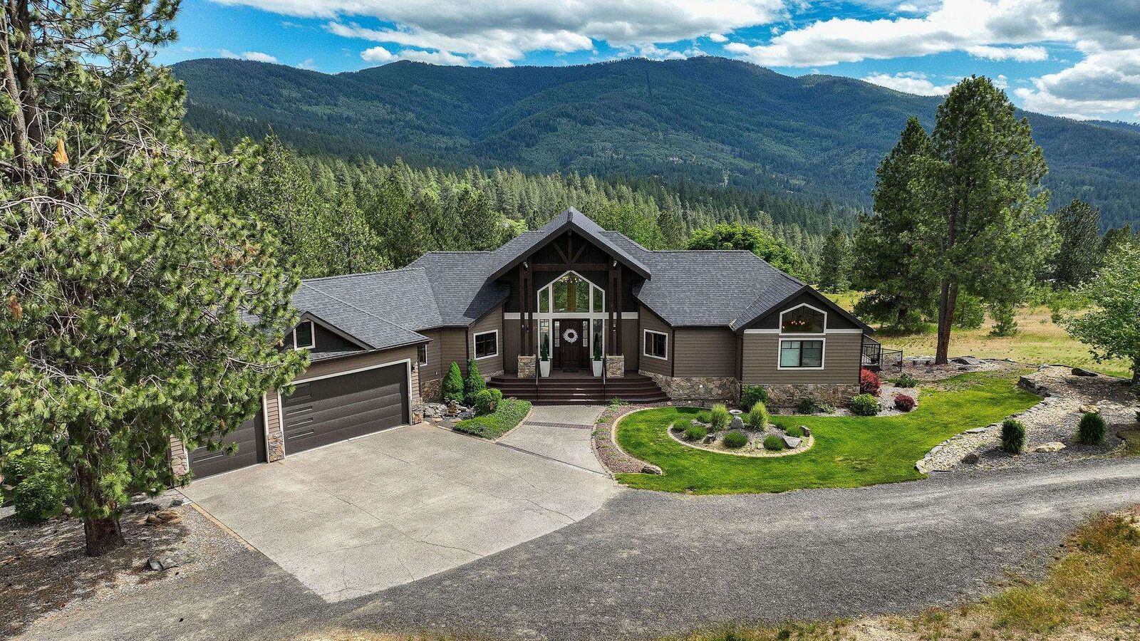 Property Photo:  23418 E Broken Lance Ln  WA 99019 