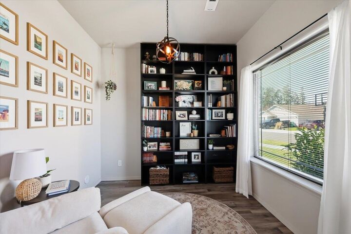 Property Photo:  8802 N Cannon St  WA 99208 