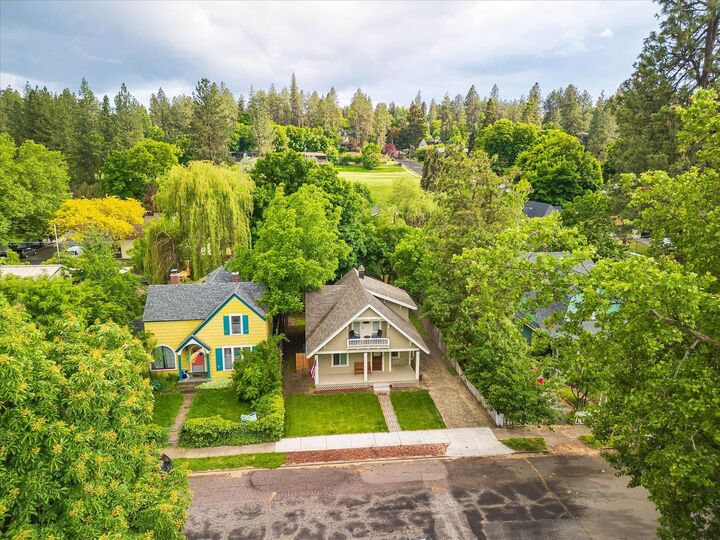 Property Photo:  618 E 9th Ave  WA 99202 
