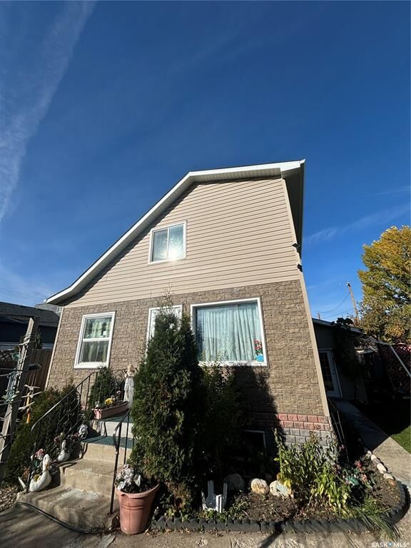 Photo de la propriété: 2216 20th Street W SK S7M 1B1