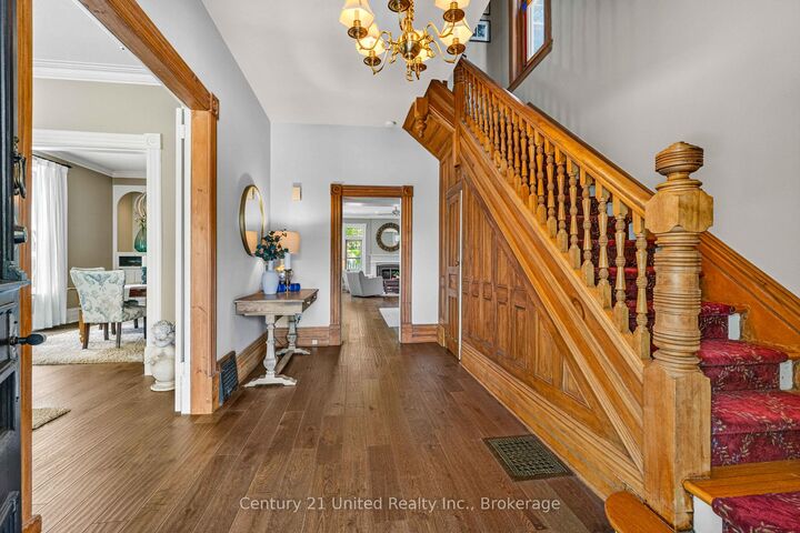 Property Photo: 186 Aberdeen Avenue ON K9H 4W8