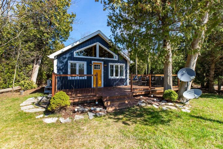 858 Howdenvale Road — photo 1