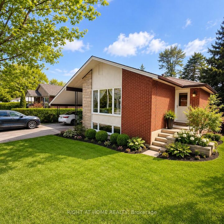 Property Photo: 82 Blackwood Crescent ON L8S 3H5