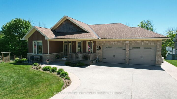 Property Photo:  229 S Rankin Street  ON N0H 2L0 