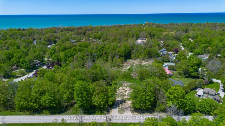 Property Photo:  219 Lake Range Drive Part 2  ON N2Z 2X3 