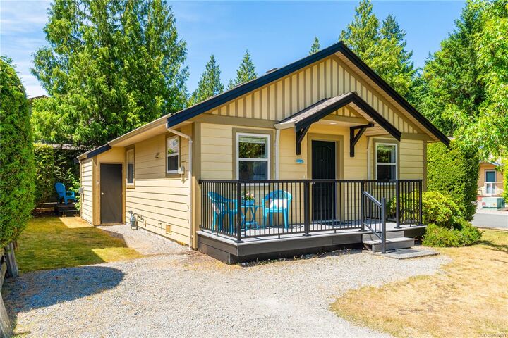 Property Photo: 1080 Resort Dr #113 BC V9P 2E3