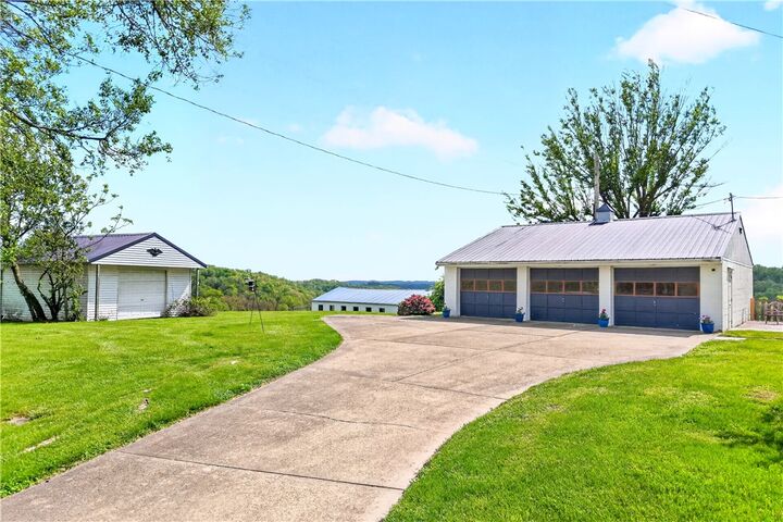 Property Photo: 1874 E. National Pike PA 15360