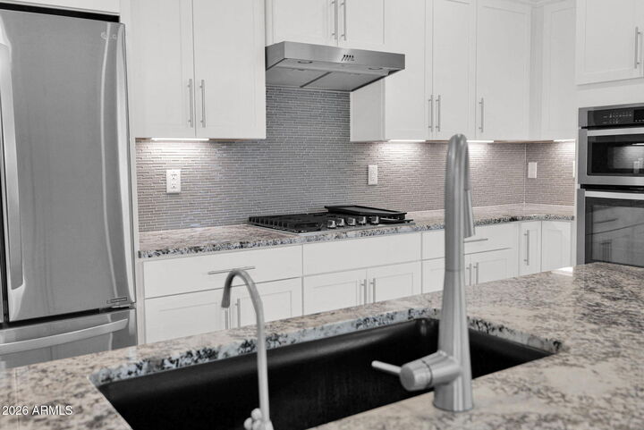 Property Photo:  1012 W Canyonlands Court  AZ 85140 