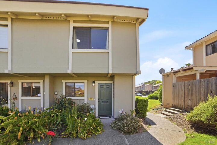 Property Photo:  2521 Vallejo Street  CA 95405 