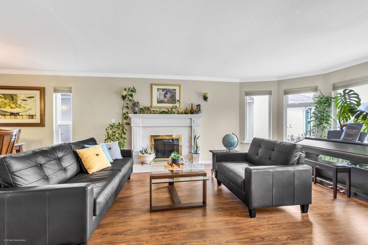 Property Photo: 6227 Crescent Place BC V4K 4V2