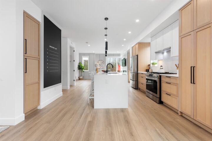 20763 76 Avenue 55 — photo 1