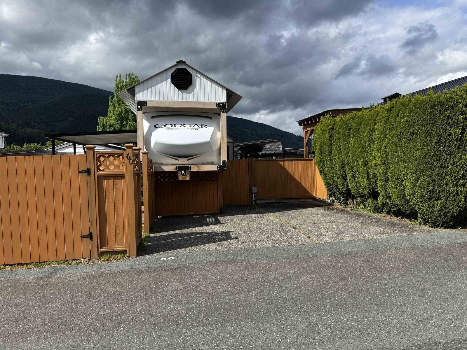 Property Photo: 1436 Frost Road 60 BC V2R 4X8
