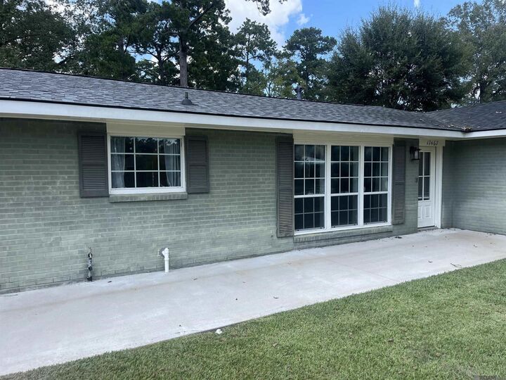 Property Photo: 17467 Abundance Dr LA 70739