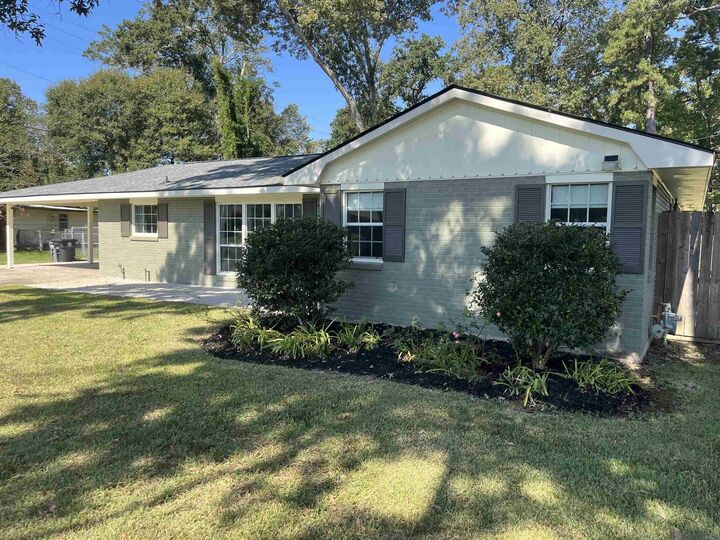 Property Photo: 17467 Abundance Dr LA 70739